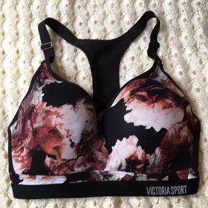 Victoria Secret incredible 32 DDD